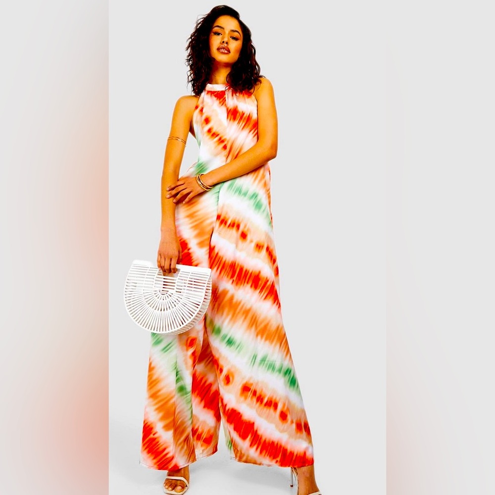 XL or PLUS 14/16 Beautiful soft flowy halter jumpsuit.